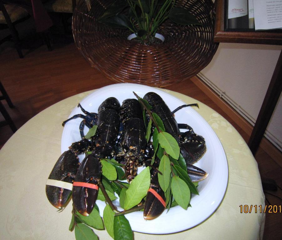 Hotel Santo Apostol 리돈델라 외부 사진