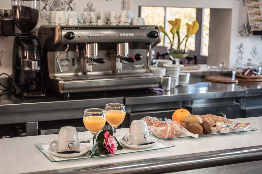 Hotel Santo Apostol 리돈델라 외부 사진