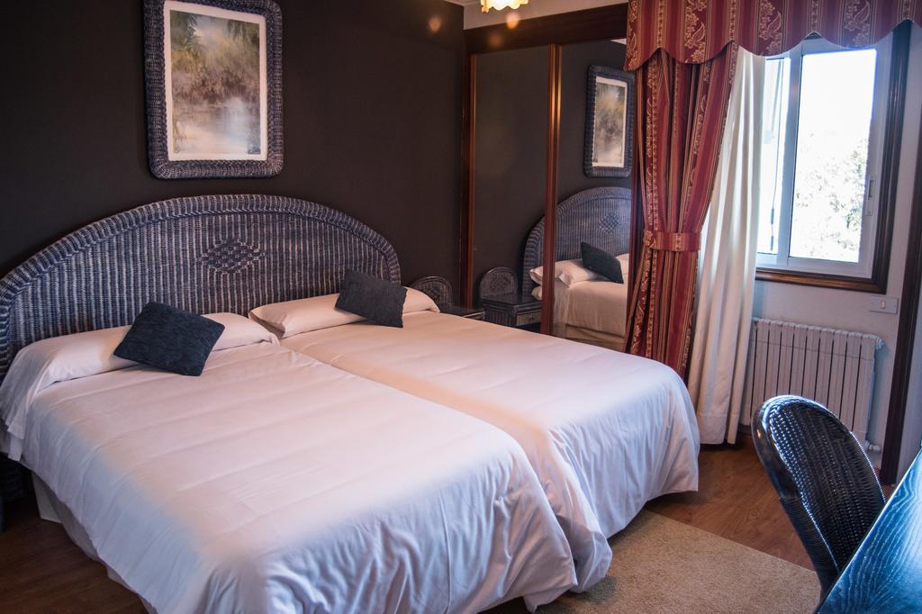 Hotel Santo Apostol 리돈델라 외부 사진