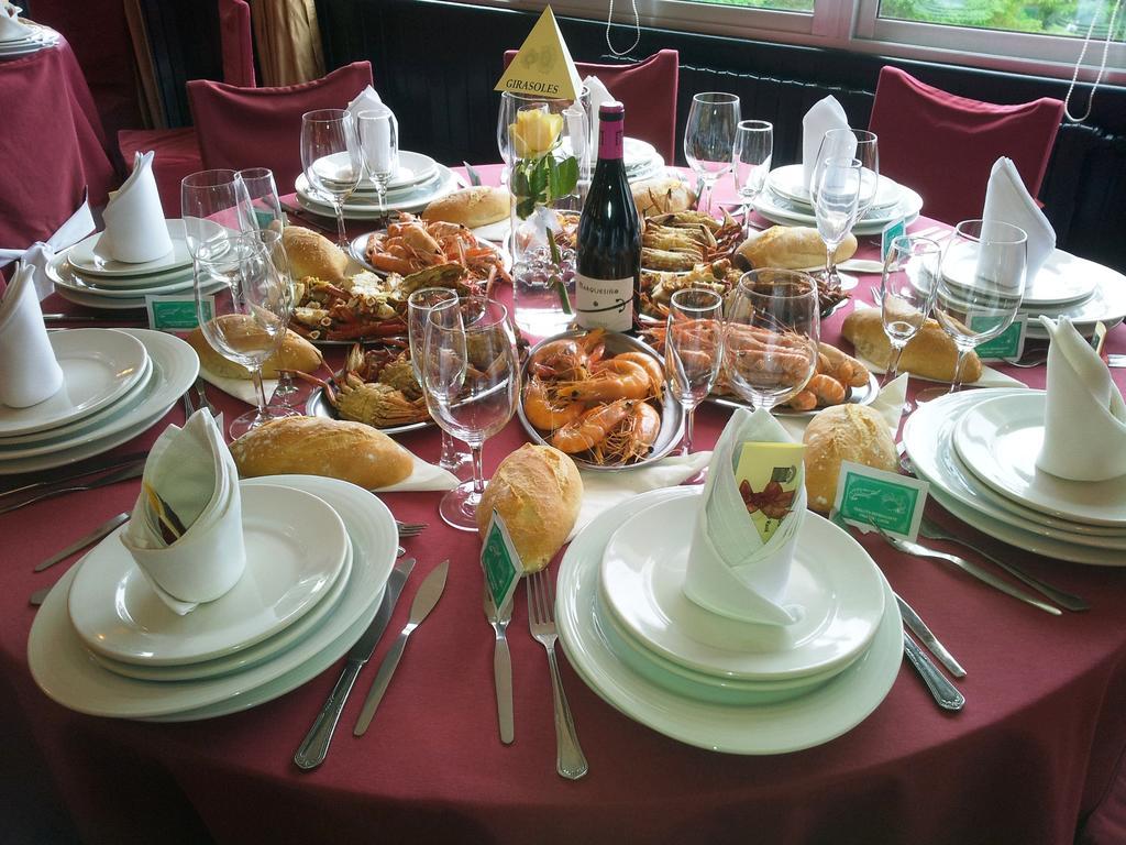 Hotel Santo Apostol 리돈델라 외부 사진
